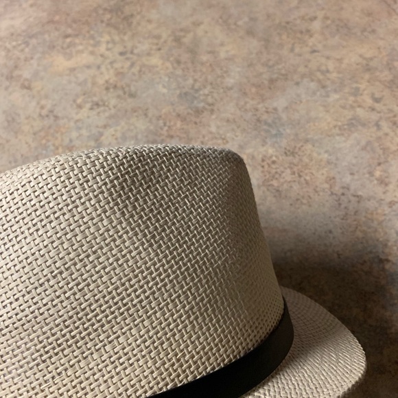 Hat - Picture 3 of 4